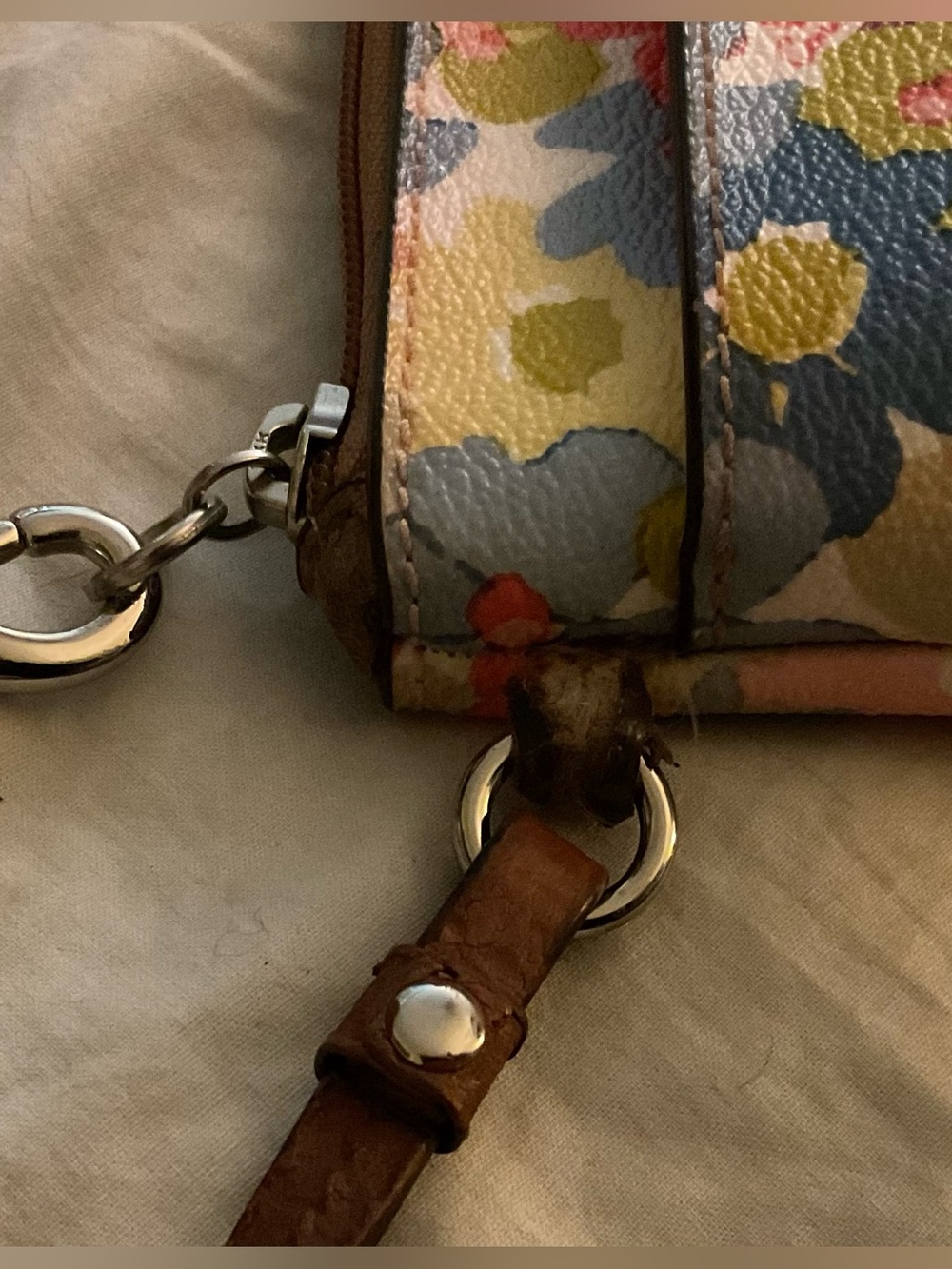 COACH Rare Retired Floral Print L Wristlet Medallion&Hang Tag Pink Satin Lining - Picture 14 of 15